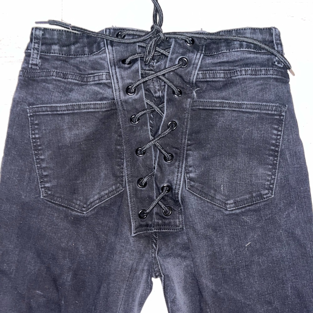 AKIRA Charcoal Lace-Up Denim Jeans 30